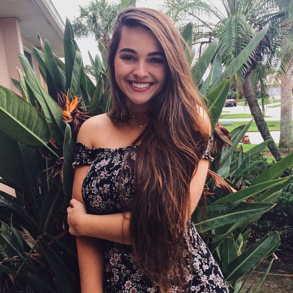 Meet your Posher, Brianna - Picture 2 of 4